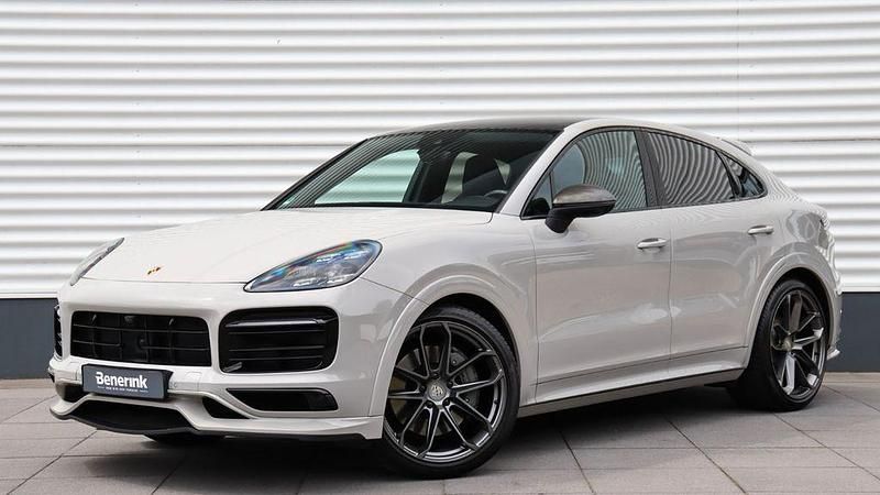 Grau Gebraucht 2020 Porsche Cayenne Coupe Coupé | 72.990 € (Teuer) - Bild 1/4