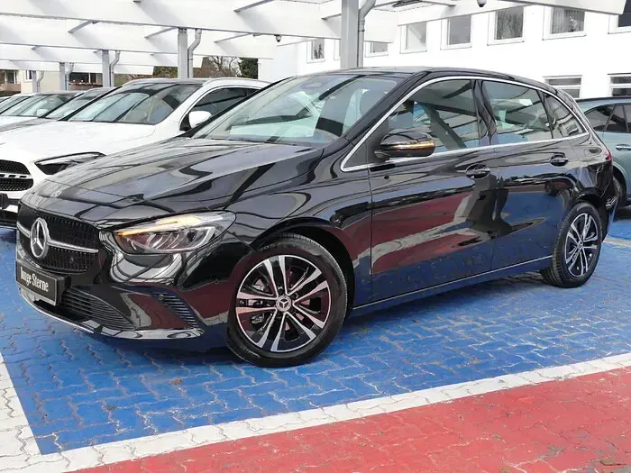 Gebraucht Mercedes B200 Progressive 163 PS (119 kW) 2025 Kleinwagen