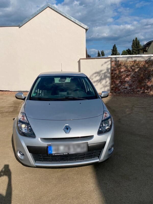 Silber Gebraucht 2010 Renault Clio II Expression Kleinwagen | 4.400 € (Fairer Preis) - Bild 1/4