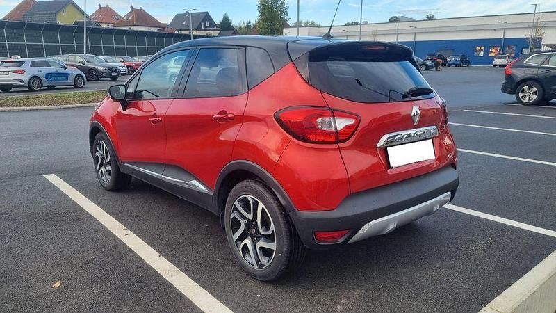 Gebraucht Renault Captur 90 PS (66 kW) 2015 Rot SUV