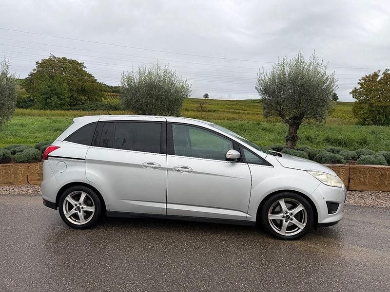 Grau Gebraucht 2012 Ford Grand C-Max Trend Van / Kleinbus | 4.500 € (Fairer Preis) - Bild 1/4