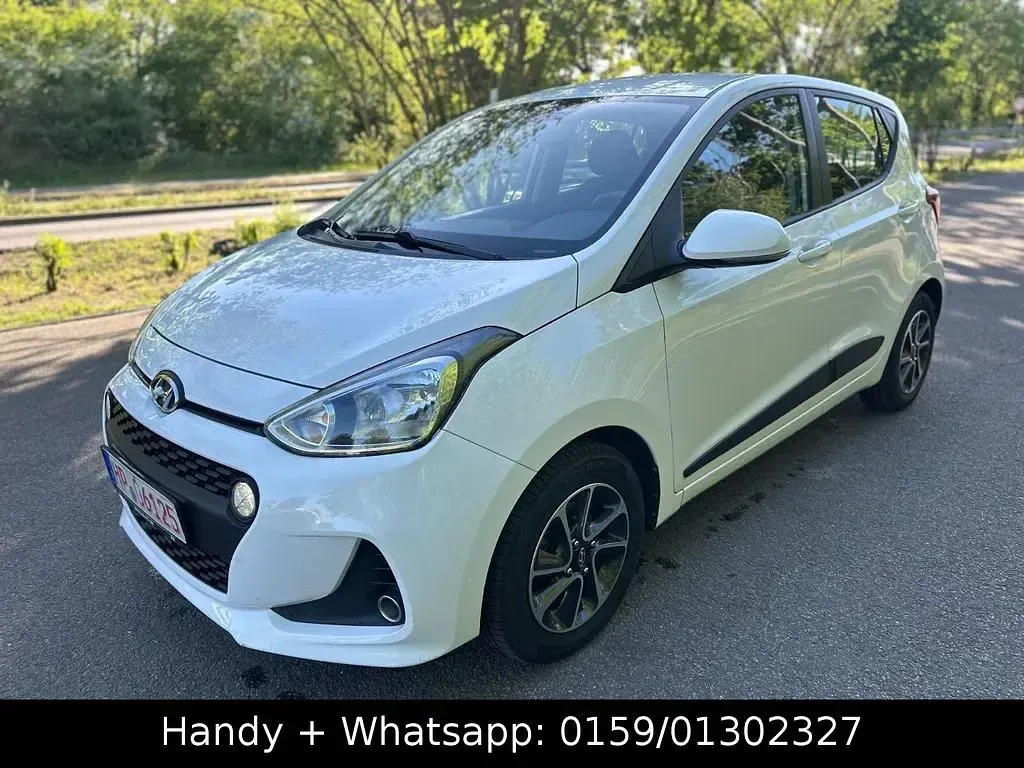 Gebraucht Hyundai i10 Style 87 PS (63 kW) 2018 Polar white / sol Kleinwagen