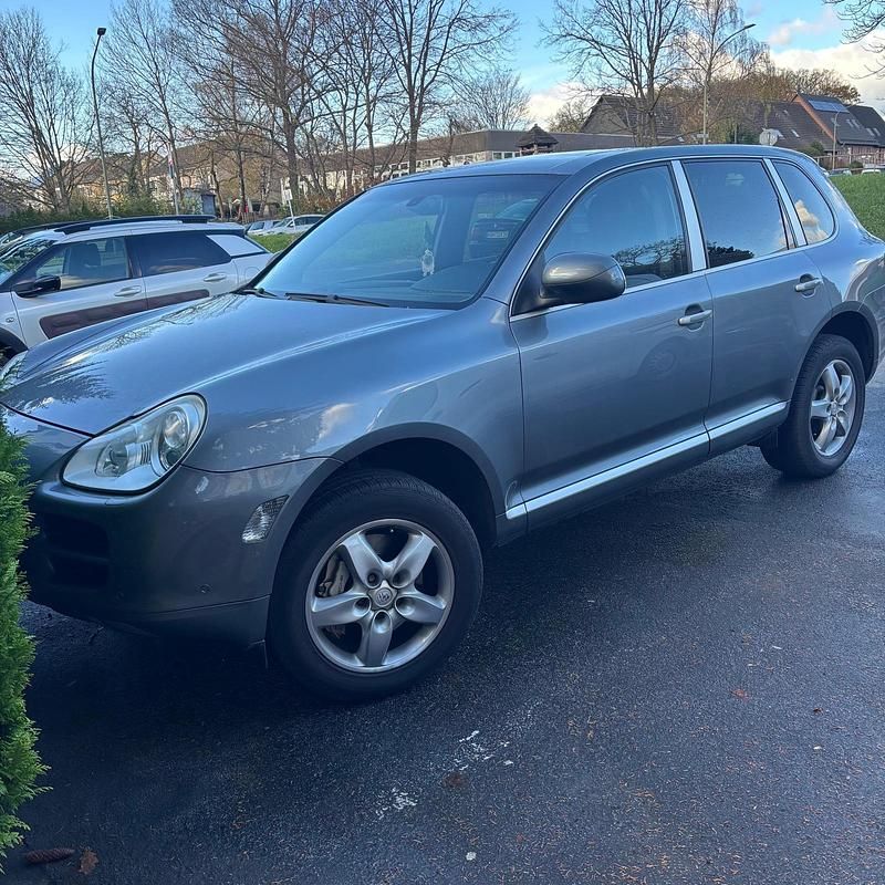 Grau Gebraucht 2005 Porsche Cayenne SUV | 7.999 € (Fairer Preis) - Bild 1/4