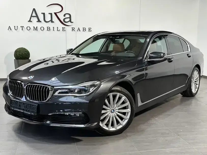 Gebraucht BMW 730 Sport Line 265 PS (194 kW) 2018 Sophistograu Limousine