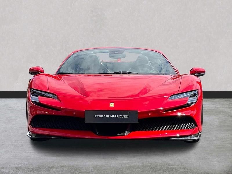 Gebraucht Ferrari SF90 999 PS (734 kW) 2023 Rot Cabrio