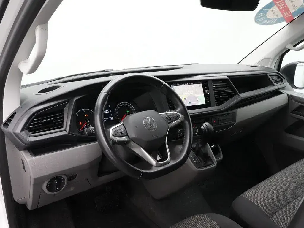Gebraucht VW T6.1 150 PS (110 kW) 2022 Weiss / candy weiss Van