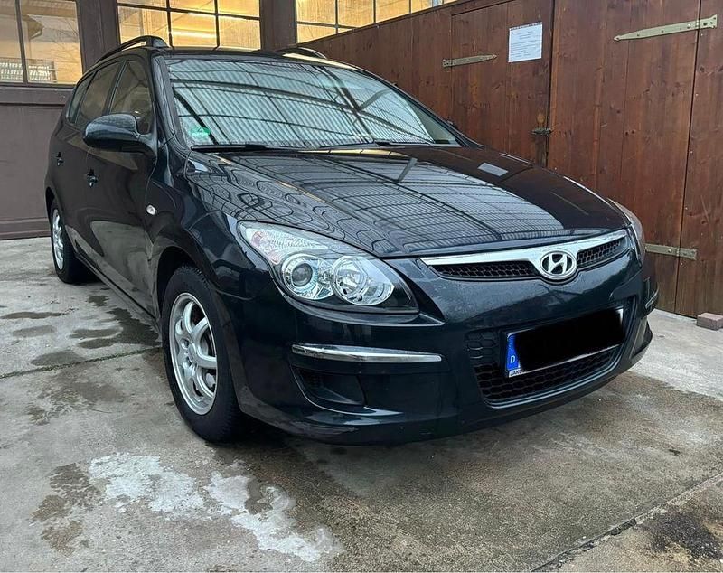 Schwarz Gebraucht 2009 Hyundai i30 Edition+ Kombi | 3.399 € (Fairer Preis) - Bild 1/4