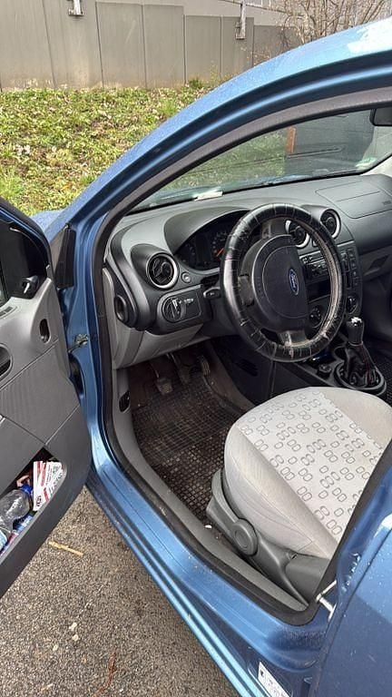 Gebraucht Ford Fiesta 69 PS (50 kW) 2003 Blau Kleinwagen
