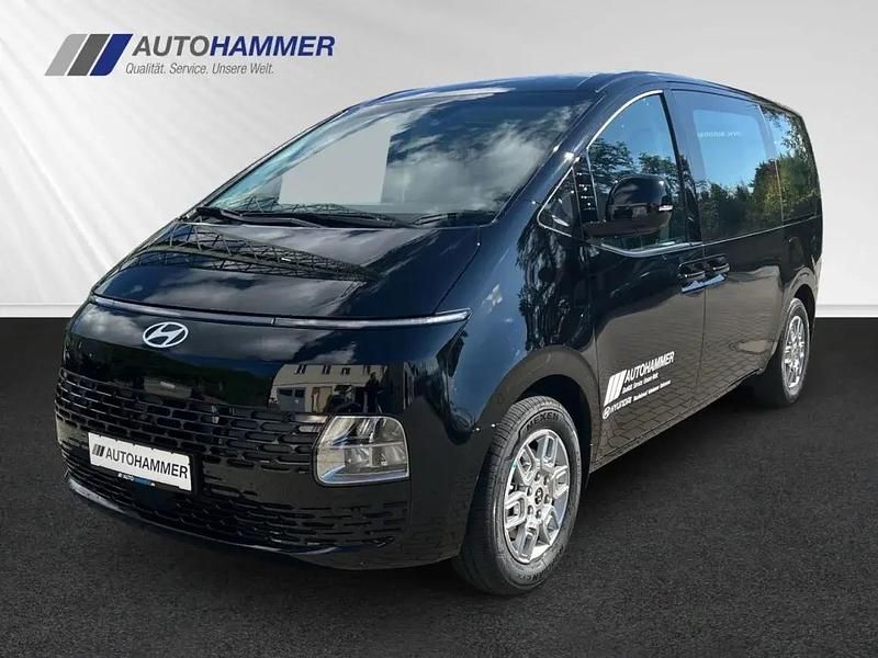 Gebraucht Hyundai Staria Trend 224 PS (164 kW) 2025 Abyss black / min Van / Kleinbus
