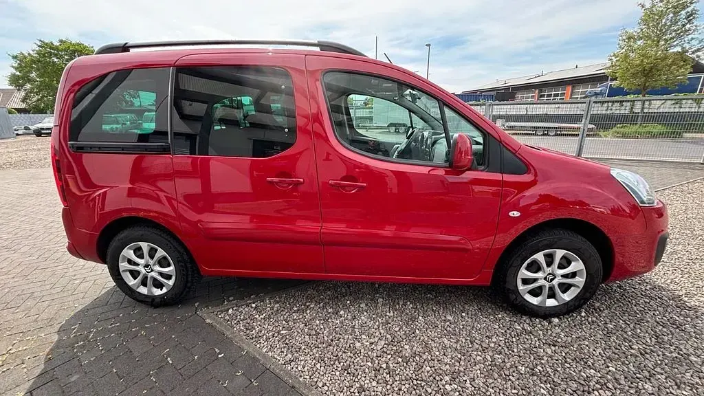 Gebraucht Citroën Berlingo 99 PS (72 kW) 2016 Rot Van / Kleinbus
