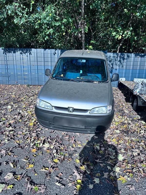Silber Gebraucht 2000 Peugeot Partner Van / Kleinbus | 650 € (Fairer Preis) - Bild 1/4