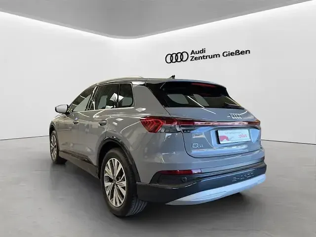 Gebraucht Audi Q4 e-tron Advanced Plus 150 kW (204 PS) 2023 Kieselgrau SUV