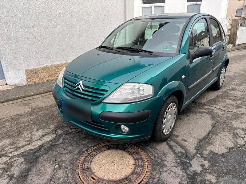 Grün Gebraucht 2003 Citroën C3 Kleinwagen | 899 € - Bild 1/4
