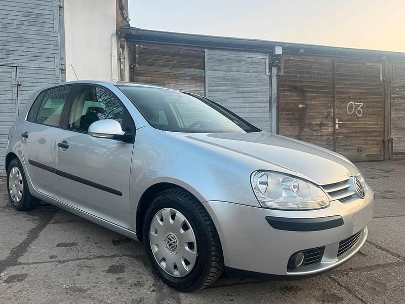 Gebraucht VW Golf V 102 PS (75 kW) 2007 Silber Limousine