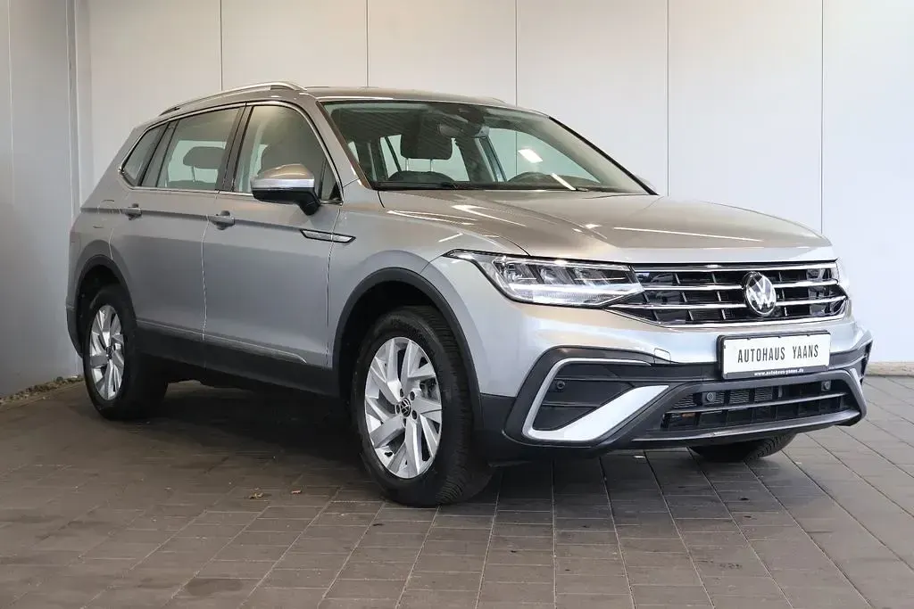 Gebraucht VW Tiguan Life 150 PS (110 kW) 2025 Silber SUV