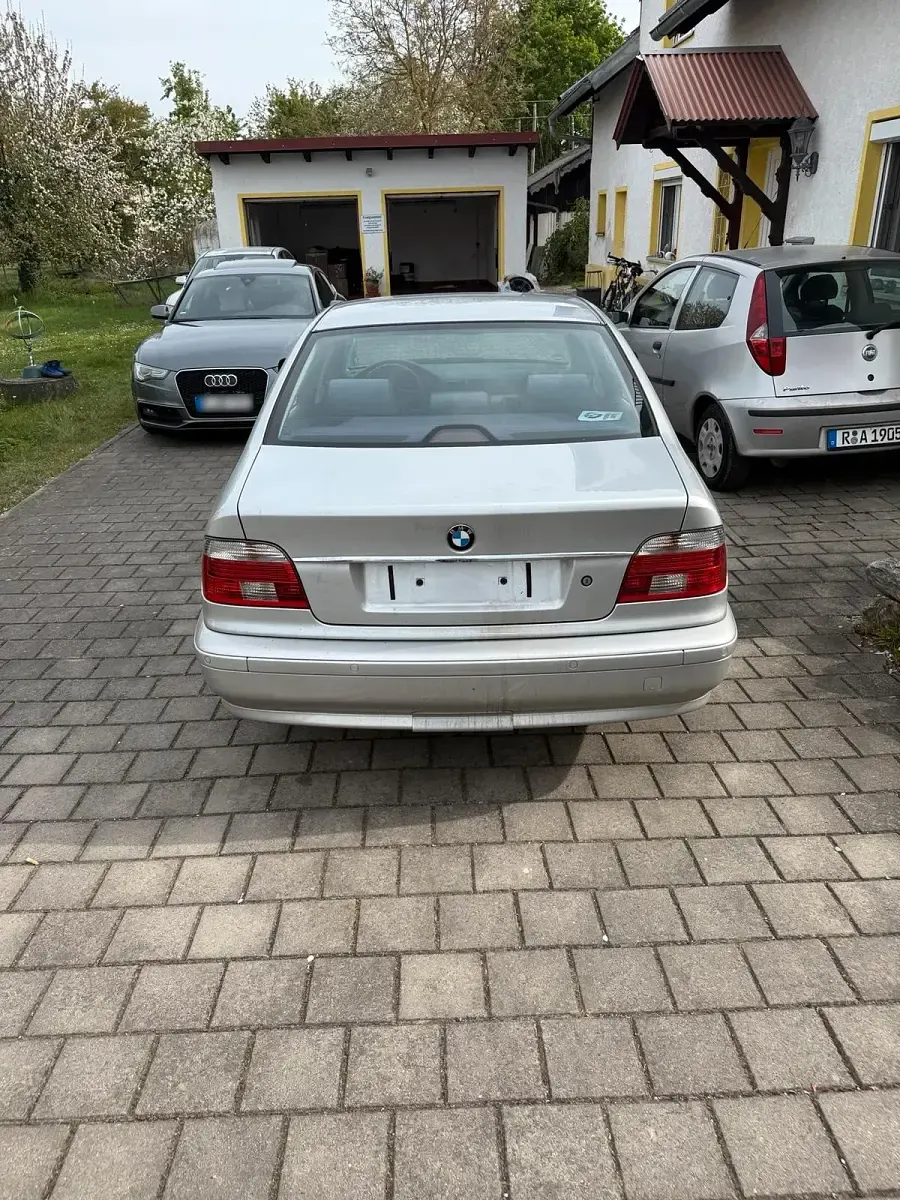 Gebraucht BMW 525 192 PS (141 kW) 2002 Silber Limousine
