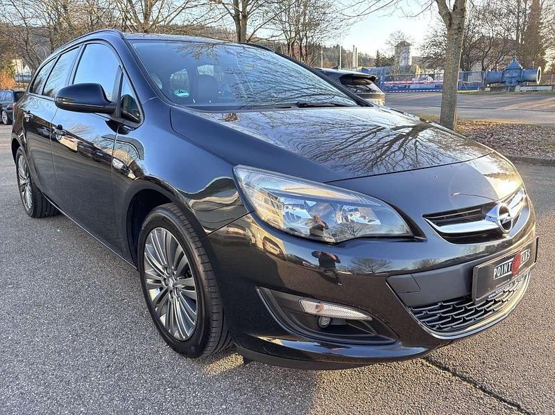 Gebraucht Opel Astra Edition 120 PS (88 kW) 2014 Schwarz Kombi