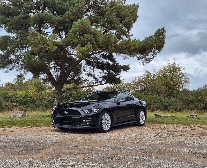 Schwarz Gebraucht 2017 Ford Mustang GT Coupé | 38.690 € (Fairer Preis) - Bild 1/4