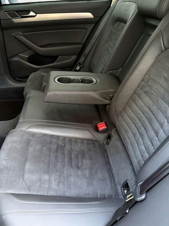 Gebraucht VW Passat Highline 150 PS (110 kW) 2015 Schwarz Kombi