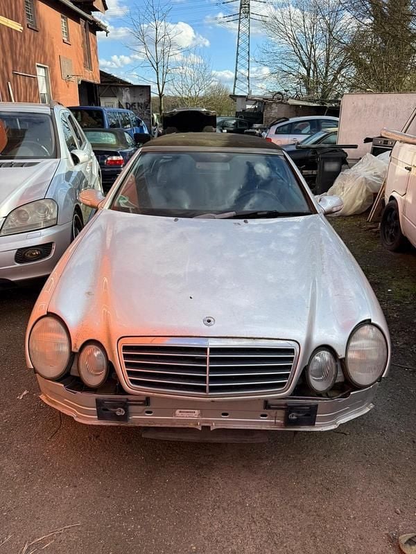 Gebraucht Mercedes CLK200 163 PS (119 kW) 2000 Silber Cabrio