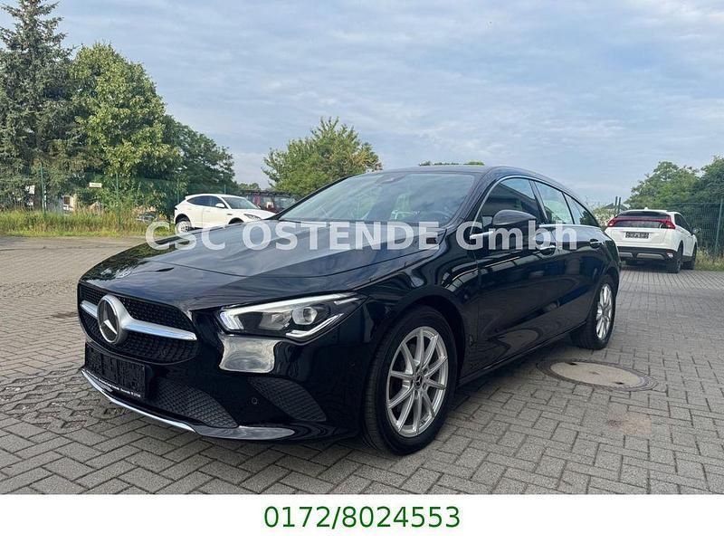 Schwarz Gebraucht 2021 Mercedes CLA200 Limousine | 18.900 € (Superpreis) - Bild 1/4