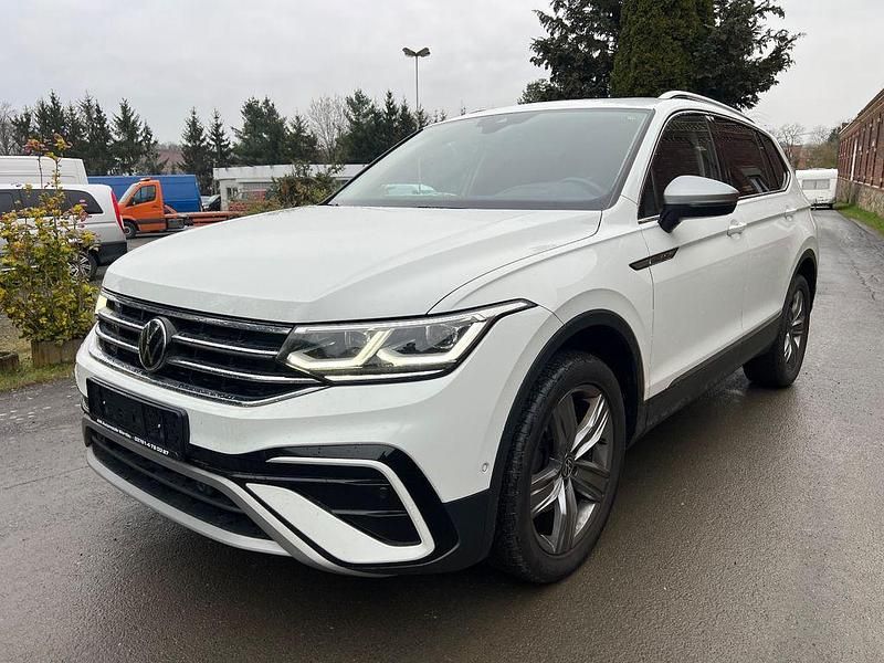 Gebraucht VW Tiguan Allspace Elegance 150 PS (110 kW) 2023 Weiß SUV