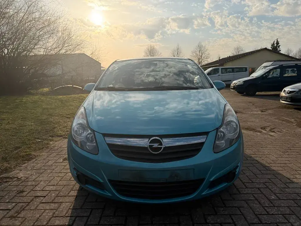 Gebraucht Opel Corsa Edition 101 PS (74 kW) 2010 Blau Kleinwagen