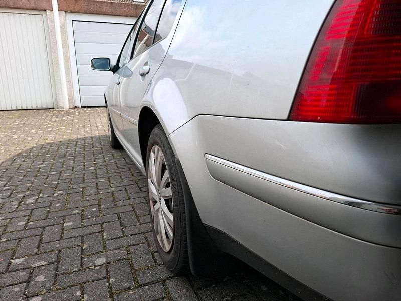 Usado VW Bora 150 HP (110 kW) 2003 Prateado Sedan
