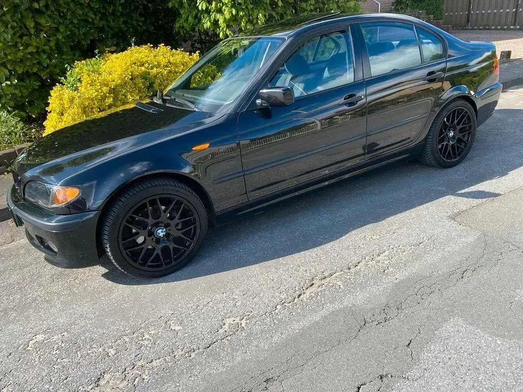 Gebraucht BMW 318 M Sport 170 PS (125 kW) 2005 Schwarz Limousine