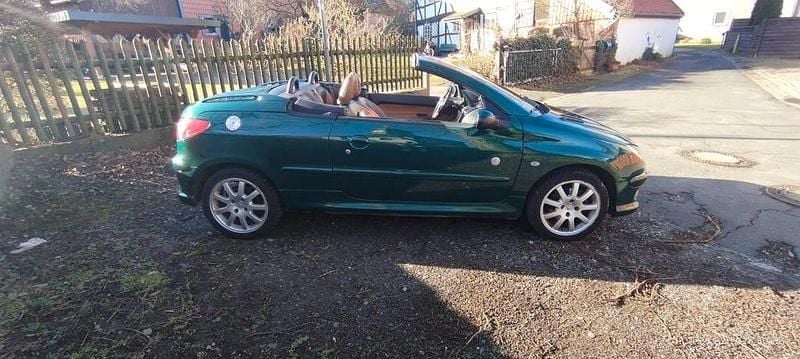 Gebraucht Peugeot 206 CC Roland Garros 109 PS (80 kW) 2004 Grün Cabrio