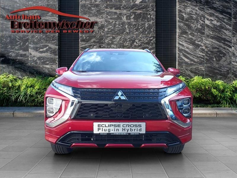 Neu Mitsubishi Eclipse Cross Select 188 PS (138 kW) 2025 Dynamik rot premium metallic SUV