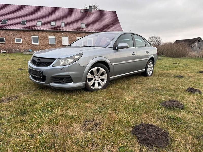 Silber Gebraucht 2007 Opel Vectra Limousine | 2.499 € - Bild 1/4