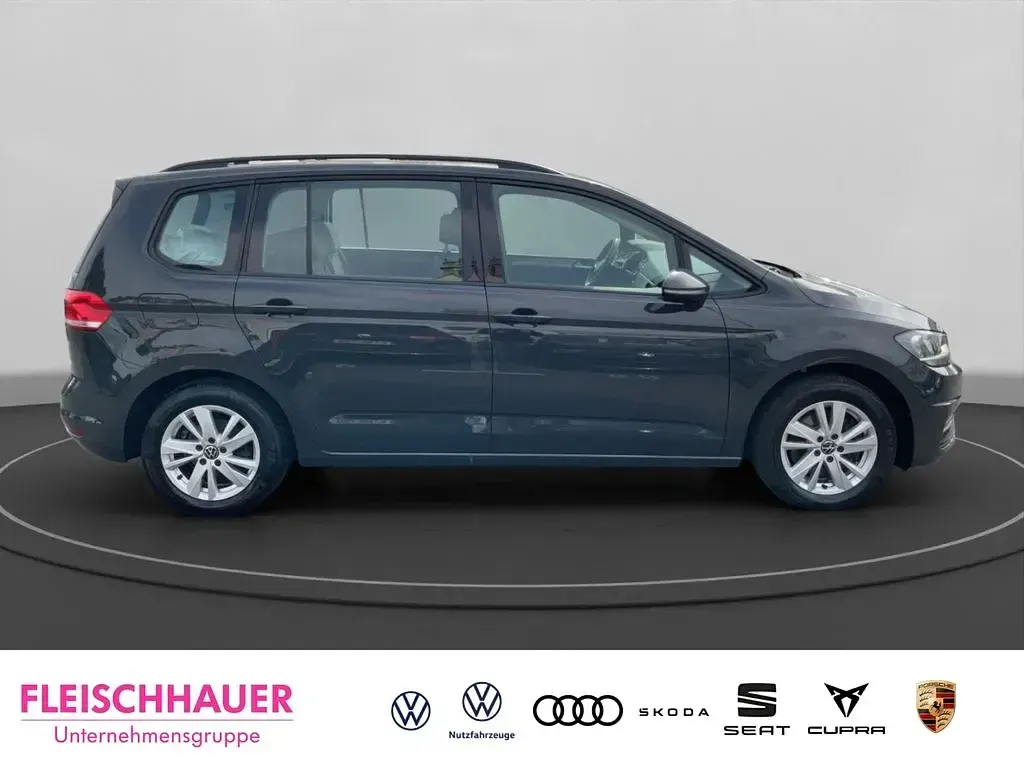 Gebraucht VW Touran Comfortline 150 PS (110 kW) 2023 Grau Van / Kleinbus