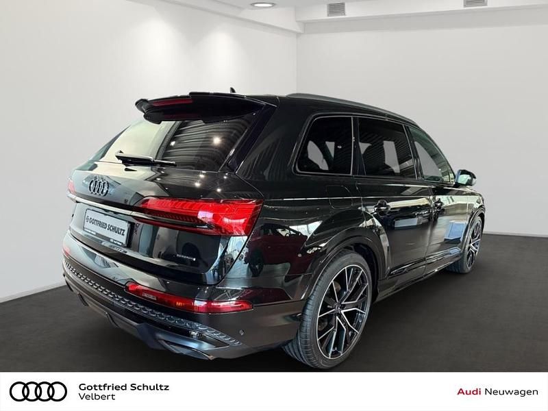 Neu Audi Q7 Black Edition 286 PS (210 kW) 2025 Schwarz SUV