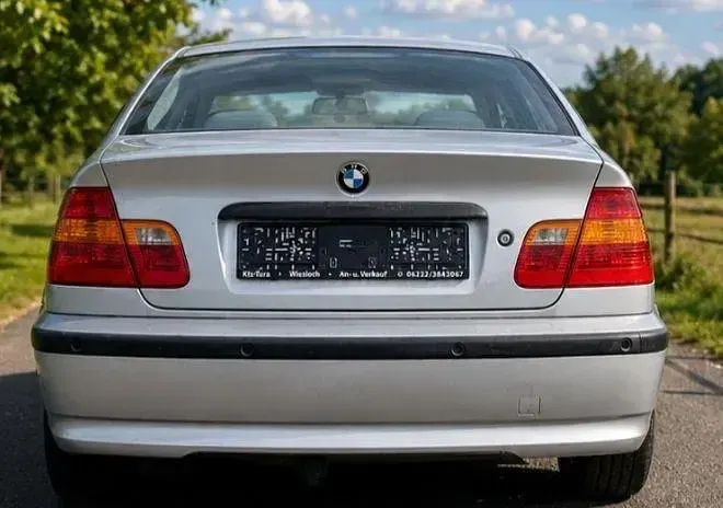 Gebraucht BMW 318 143 PS (105 kW) 2002 Silber Limousine