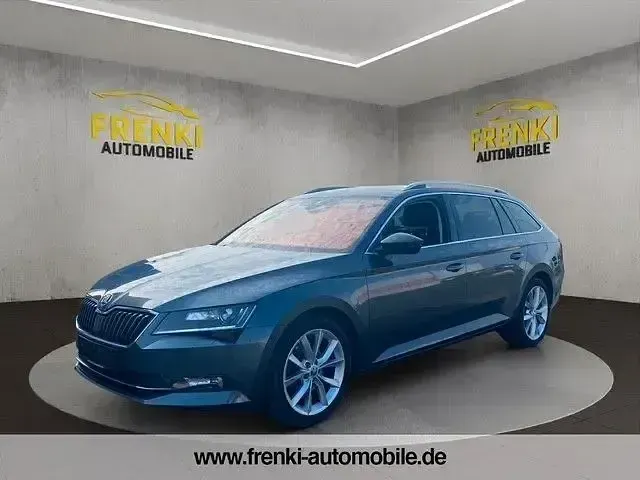 Gebraucht Skoda Superb Style 190 PS (139 kW) 2019 Grau Kombi