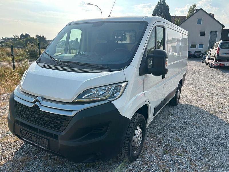 Weiß Gebraucht 2019 Citroën Jumper Proline Van / Kleinbus | 13.200 € (Superpreis) - Bild 1/4