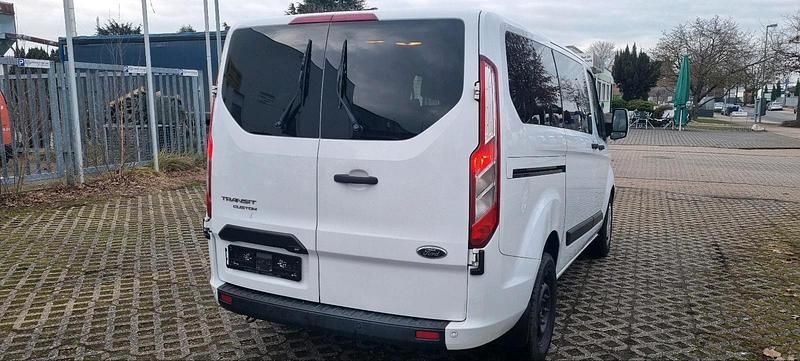 Second-hand Ford Transit Custom 130 CP (95 kW) 2020 Alb Monovolum