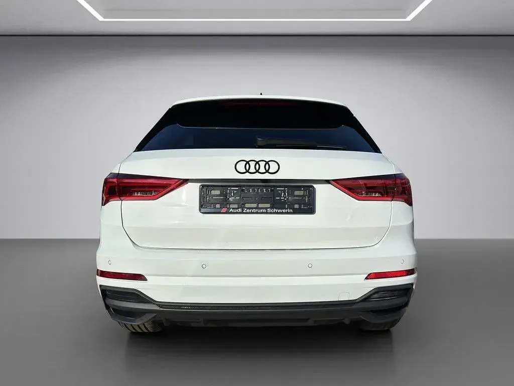 Gebraucht Audi Q3 S-Line 150 PS (110 kW) 2025 White metallic SUV