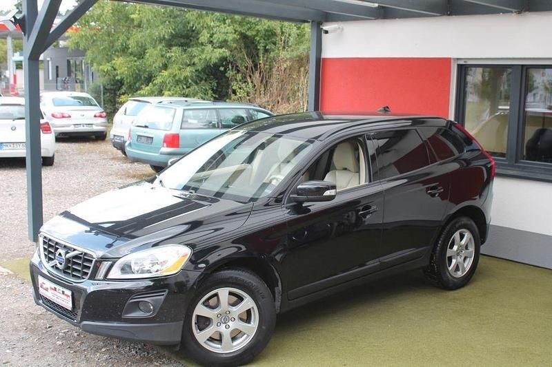 Gebraucht Volvo XC60 Kinetic 175 PS (128 kW) 2010 Schwarz SUV