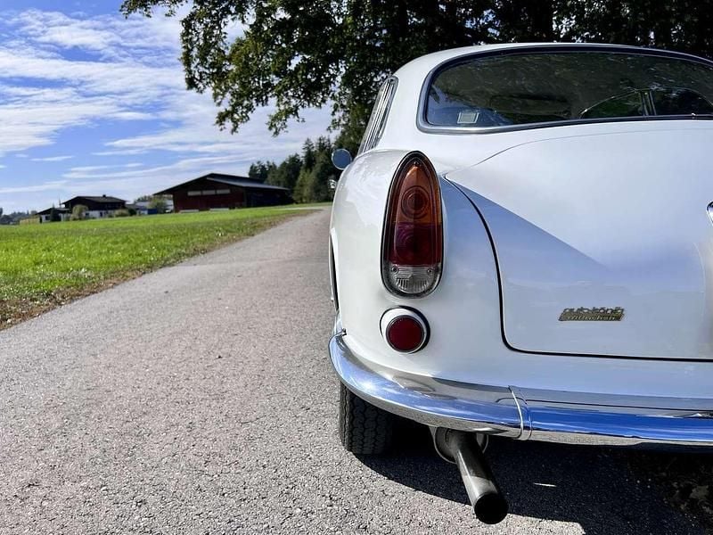 Weiß Gebraucht 1961 Alfa Romeo Sprint Sprint Coupé | 47.000 € - Bild 1/3