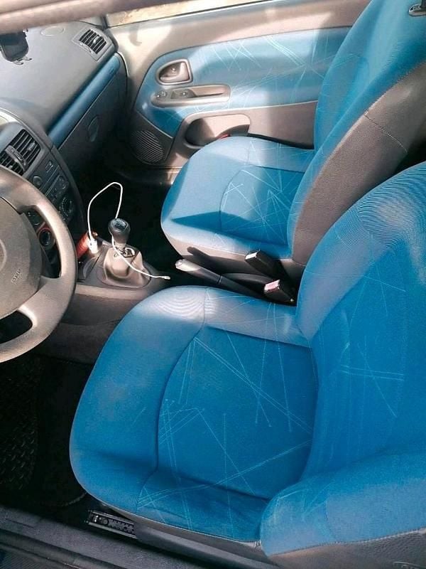 Gebraucht Renault Clio II 58 PS (42 kW) 2002 Blau Kleinwagen