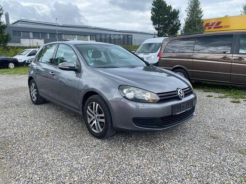 Grau Gebraucht 2009 VW Golf VI Trendline Limousine | 4.190 € (Fairer Preis) - Bild 1/4