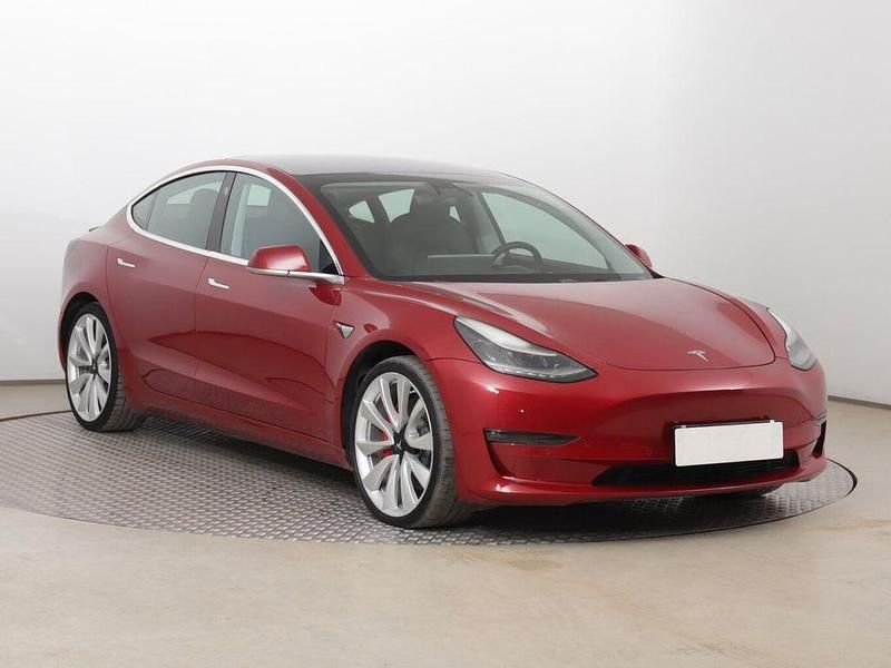 Rot Gebraucht 2019 Tesla Model 3 Performance Limousine | 24.395 € (Guter Preis) - Bild 1/4