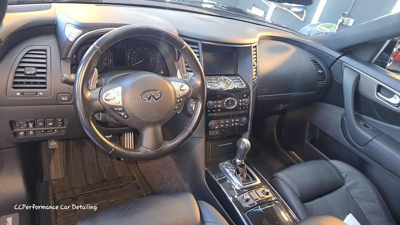 Gebraucht Infiniti QX70 Premium 390 PS (286 kW) 2017 Schwarz SUV