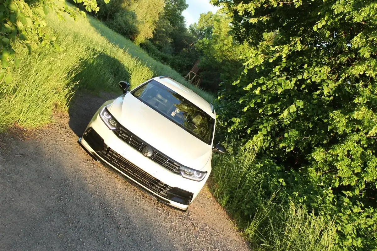 Gebraucht VW Passat 280 PS (205 kW) 2017 Weiß Kleinwagen