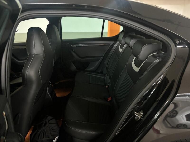 Schwarz Gebraucht 2015 Skoda Octavia RS Limousine | 11.700 € (Etwas zu teuer) - Bild 1/4