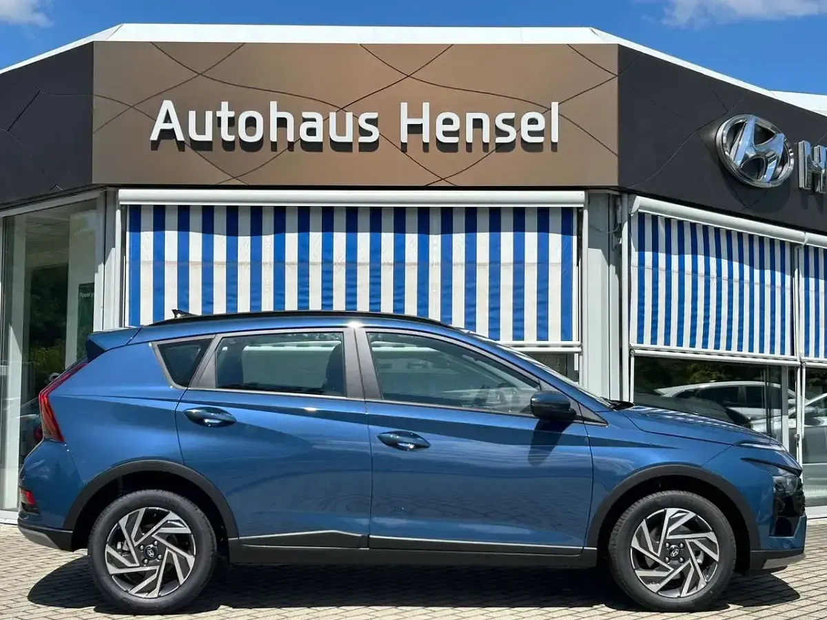 Neu Hyundai Bayon Trend 90 PS (66 kW) 2026 Vibrant blue SUV