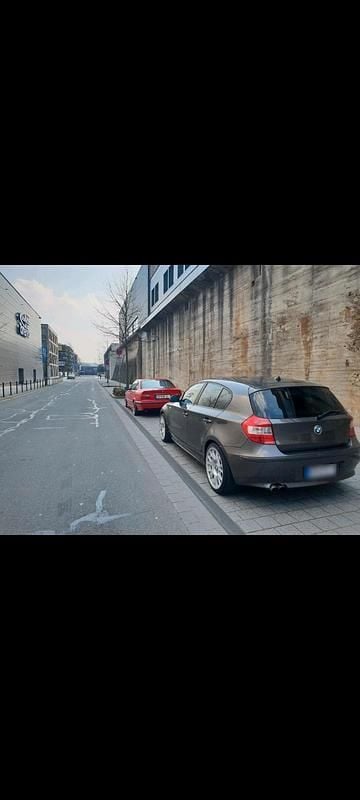 Gebraucht BMW 130 265 PS (194 kW) 2006 Braun Kleinwagen