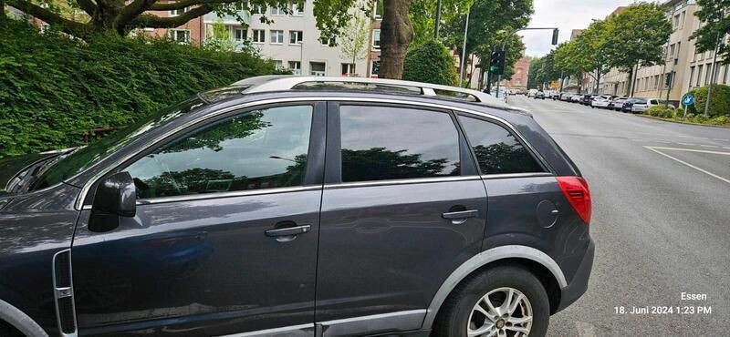 Grau Gebraucht 2014 Opel Antara Cosmo SUV | 6.500 € (Guter Preis) - Bild 1/4